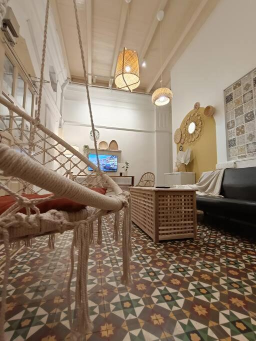 Unesco Bohemian Style Heritage House At 5br 14 Pax George Town