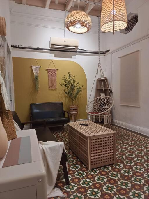 Unesco Bohemian Style Heritage House At 5br 14 Pax * George Town