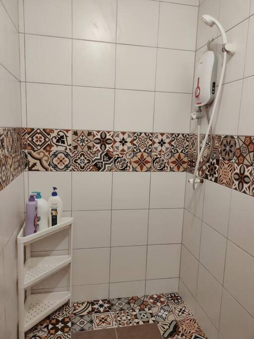 Unesco Bohemian Style Heritage House At 5br 14 Pax George Town