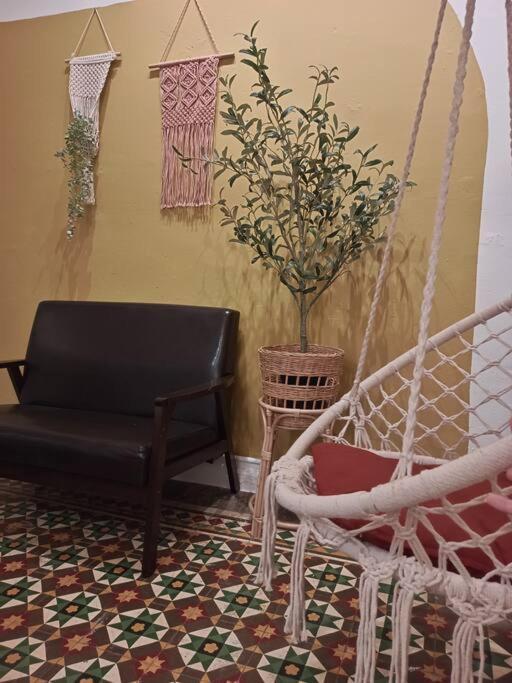 Unesco Bohemian Style Heritage House At 5br 14 Pax George Town